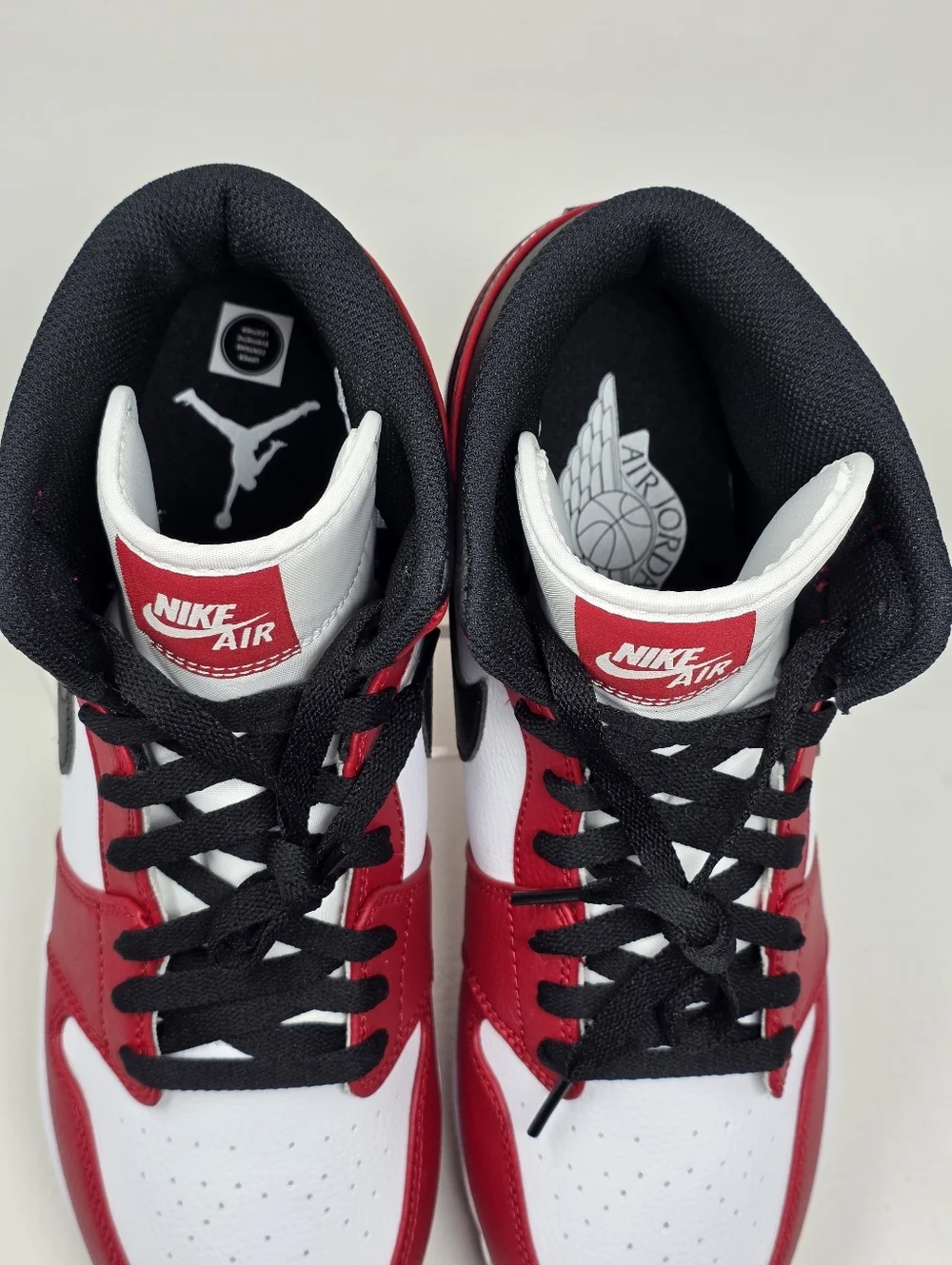 Nike Air Jordan 1 Retro MCS Chicago Black Red White Mens Size 10 AV5354-611 New